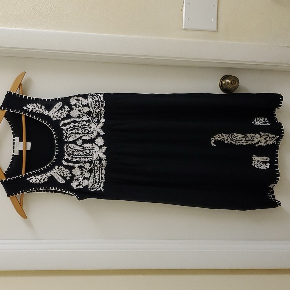 Design history embroidered Sleeveless dress size M